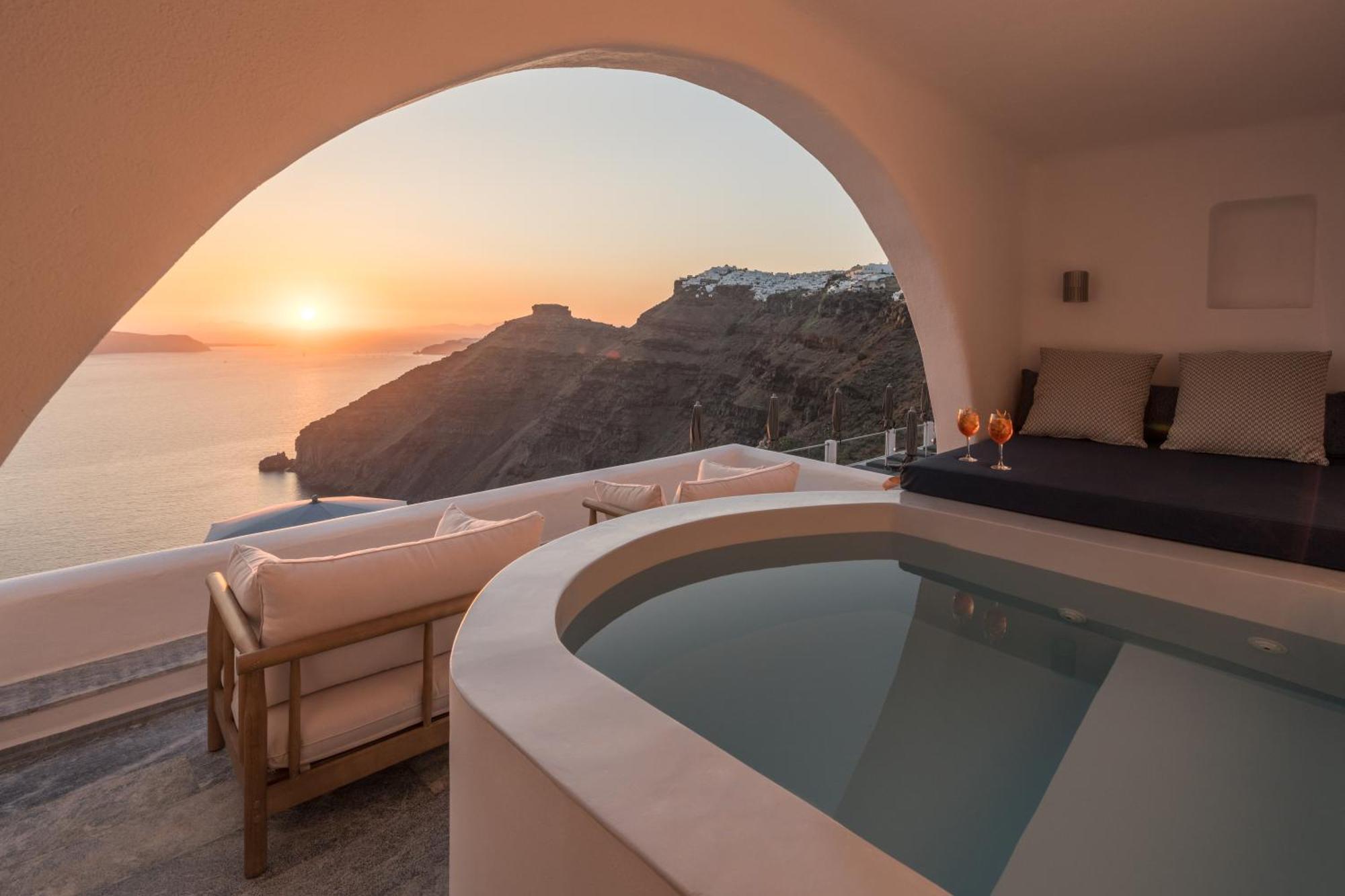 Hotel Homeric Poems 5*