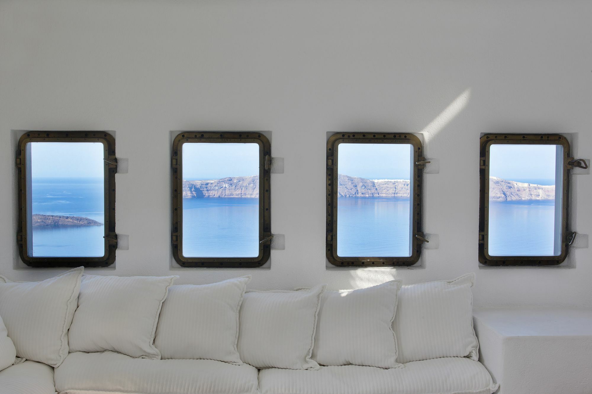 Hotel Homeric Poems